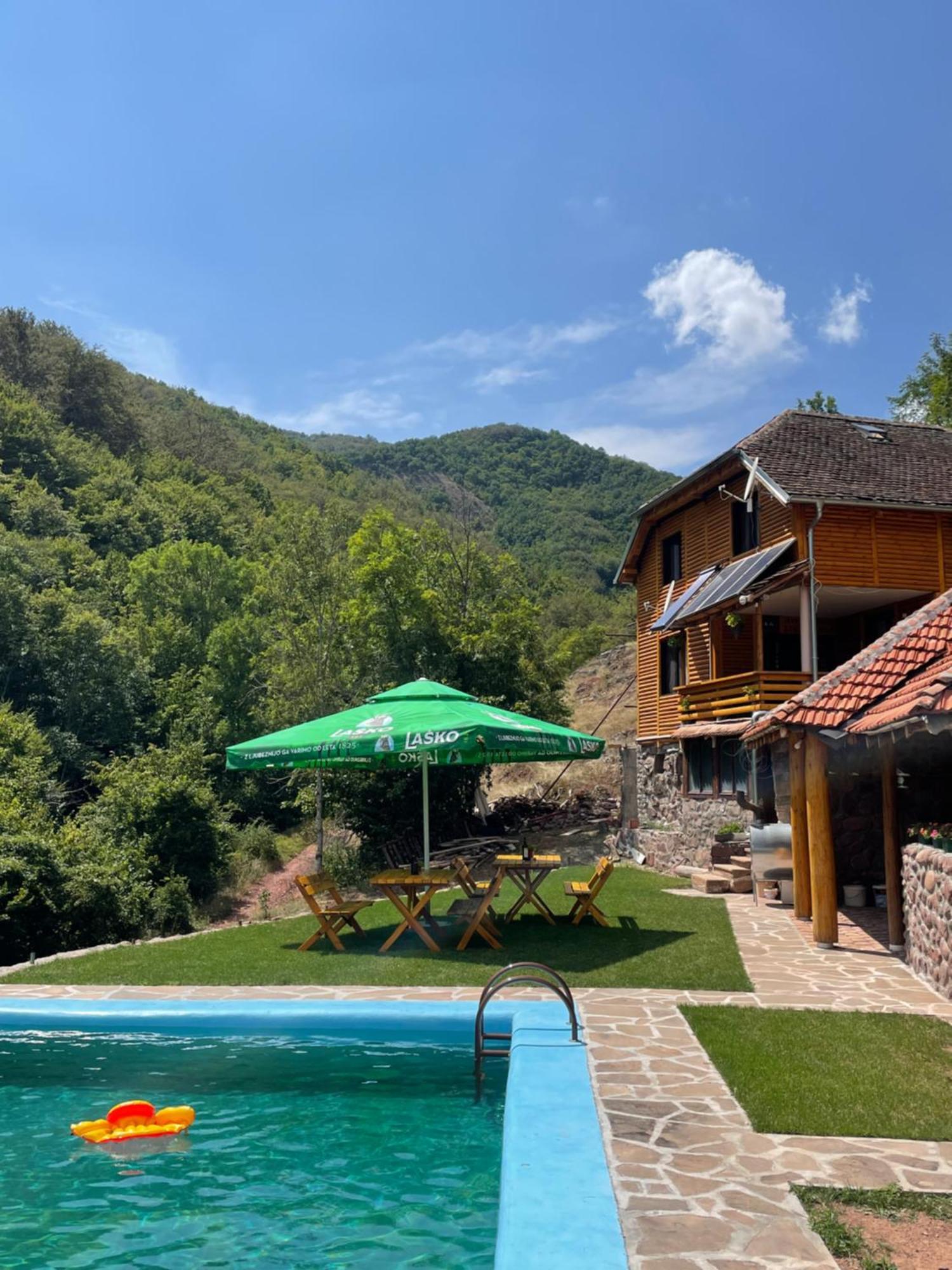 Jacimov Konak ปิโรต์ ภายนอก รูปภาพ